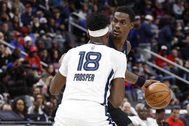 杜兰特准绝杀当选当日最佳，爱德华兹42分助森林