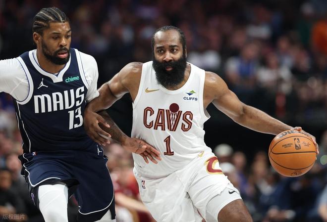 杜兰特准绝杀当选当日最佳，爱德华兹42分助森林