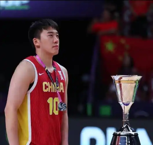 王俊杰转校NCAA放弃CBA选秀冲击NBA