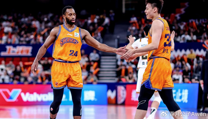 刘礼嘉篮板球低迷引球迷不满 上海男篮冲击队史