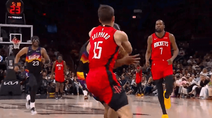 火箭vs太阳第三节激战 狄龙反击被谢泼德恶意犯