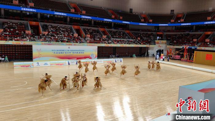 非遗茅古斯在上海少数民族运动会绽放新姿